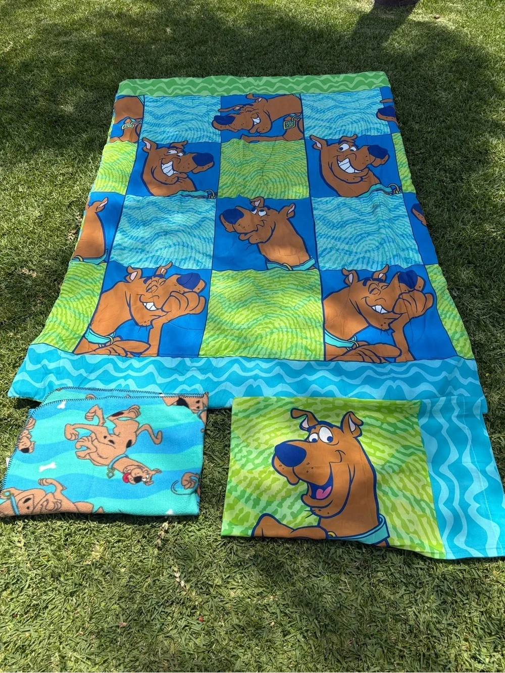 Vintage Y2K Scooby Doo 3-piece bedding set twin comforter, pillowcase, blanket